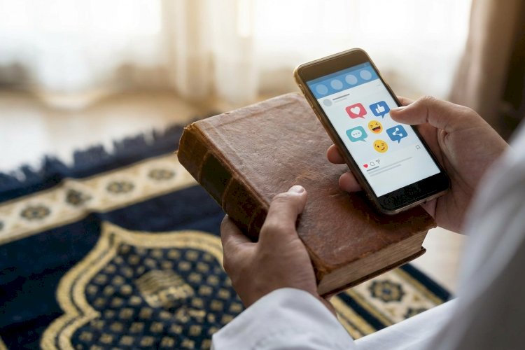 हमारा ईमान और सोशल मीडिया की ज़बान